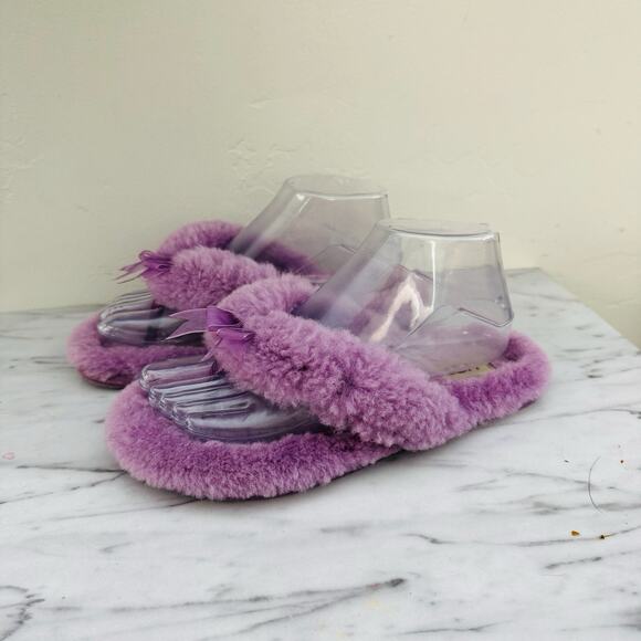 Ugg Purple Fuzzy Flip Flop Slippers Women’s Size 7.5 - Picture 1 of 9